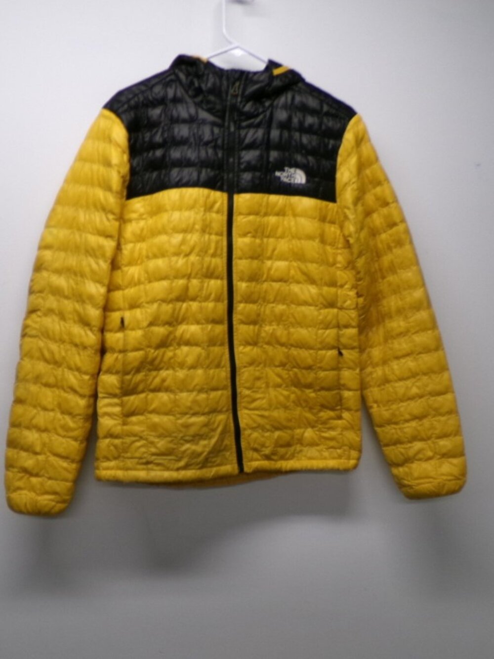 The North Face Men's Thermoball Jacket M Hooded Full Zip TNF Yellow Black FLAWS